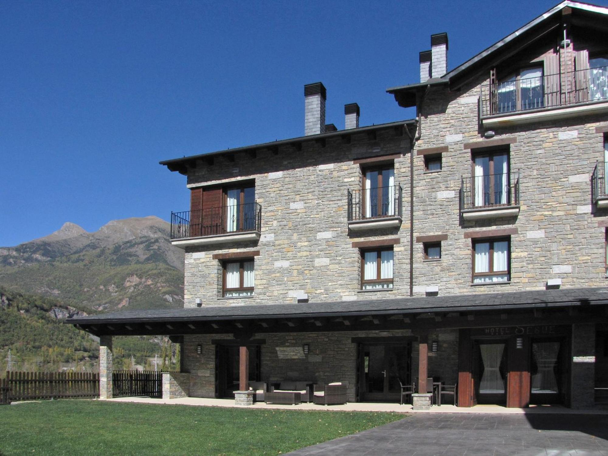 Hotel Sesue Benasque Exteriör bild